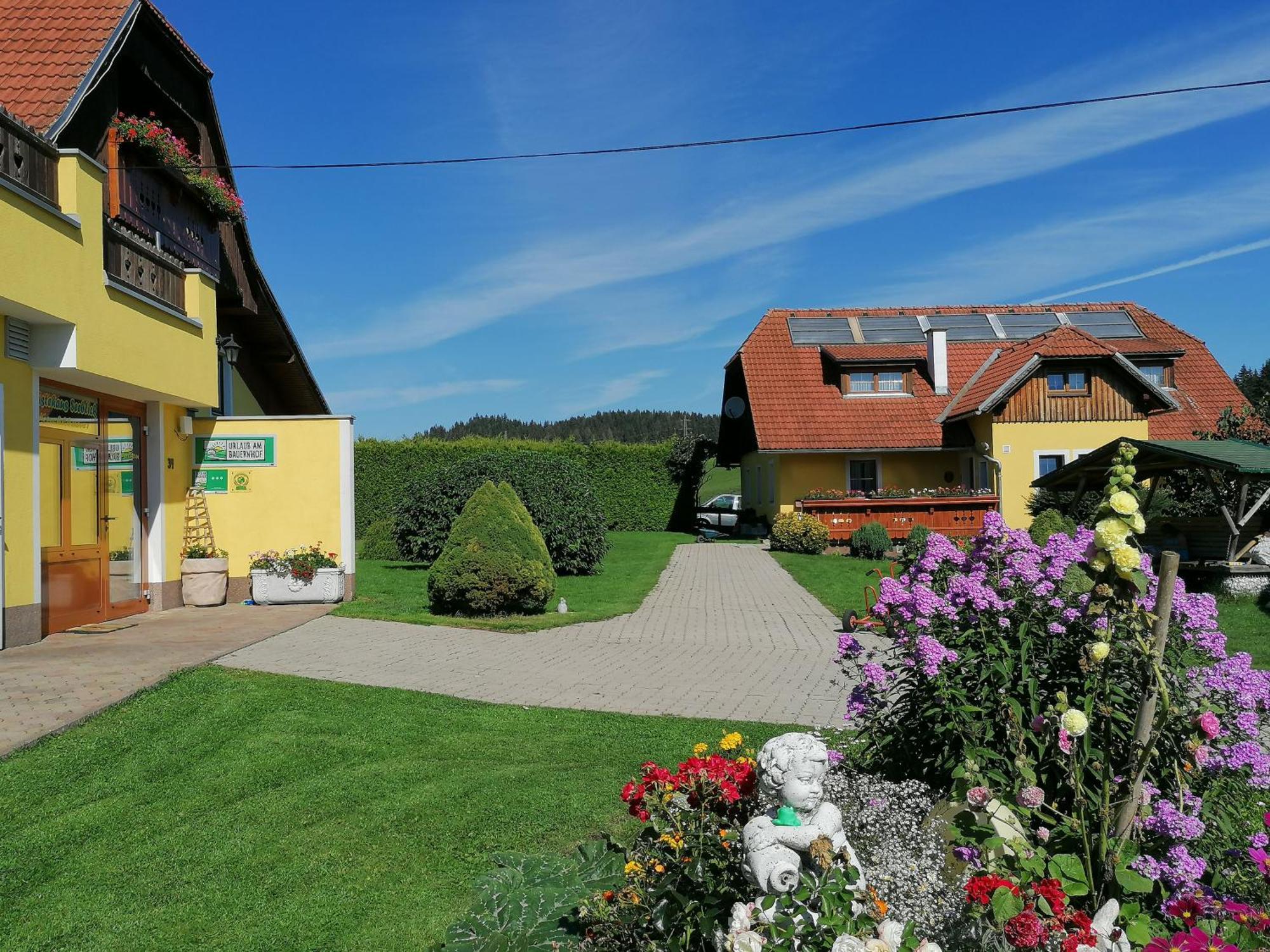 Hotel Gasthof Seeblick Zeutschach Exterior photo